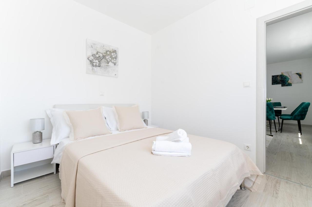 Silver Luxury Apartment Trogir Bagian luar foto
