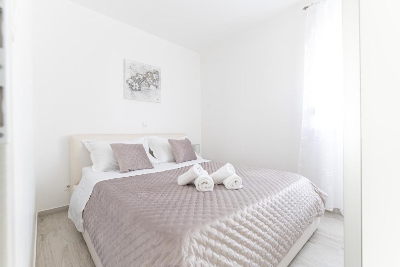 Silver Luxury Apartment Trogir Bagian luar foto
