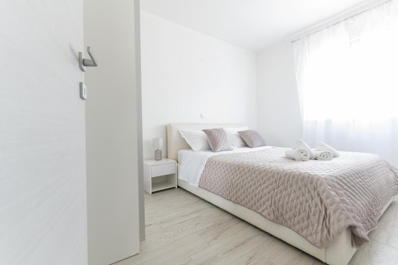 Silver Luxury Apartment Trogir Bagian luar foto